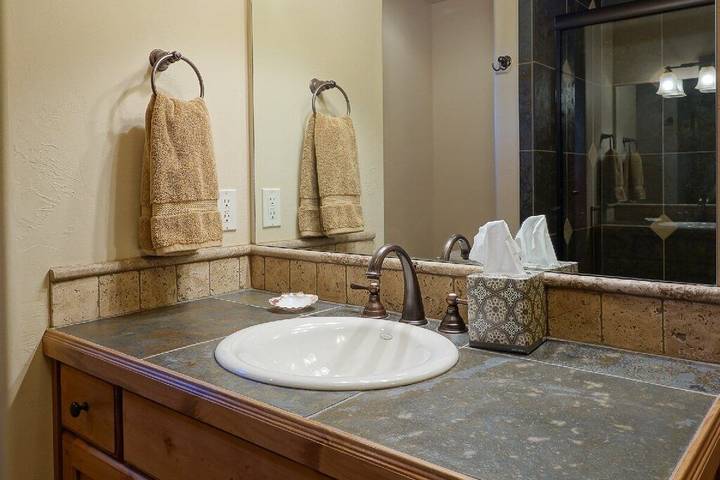 Vacation rental for 8 people, with balcony in Bozeman