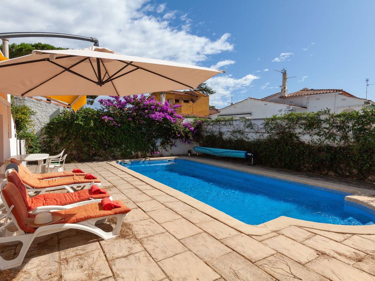 Holiday home in l'Escala from £152 per night