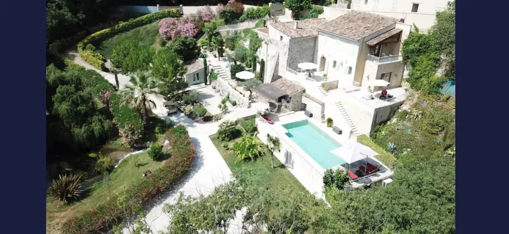 Chalet para 8 personas, con jardín además de piscina y vistas - 1