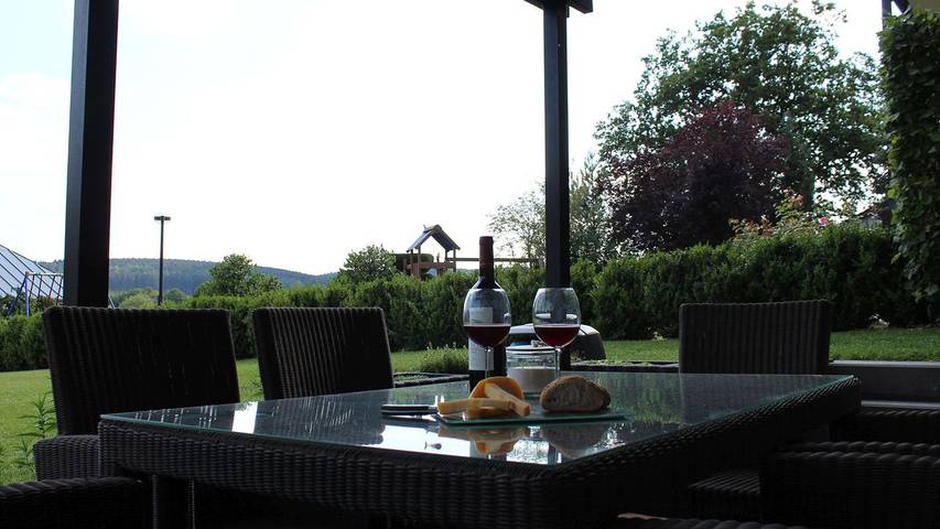 Ferienwohnung für 4 Personen, mit Ausblick und Garten in Nordrhein-Westfalen