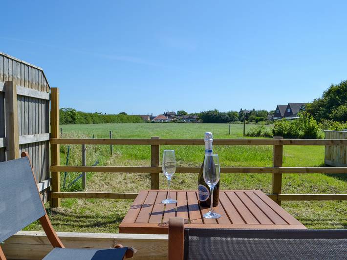 Chalet for 2 people, with Garden in Chapel St. Leonards