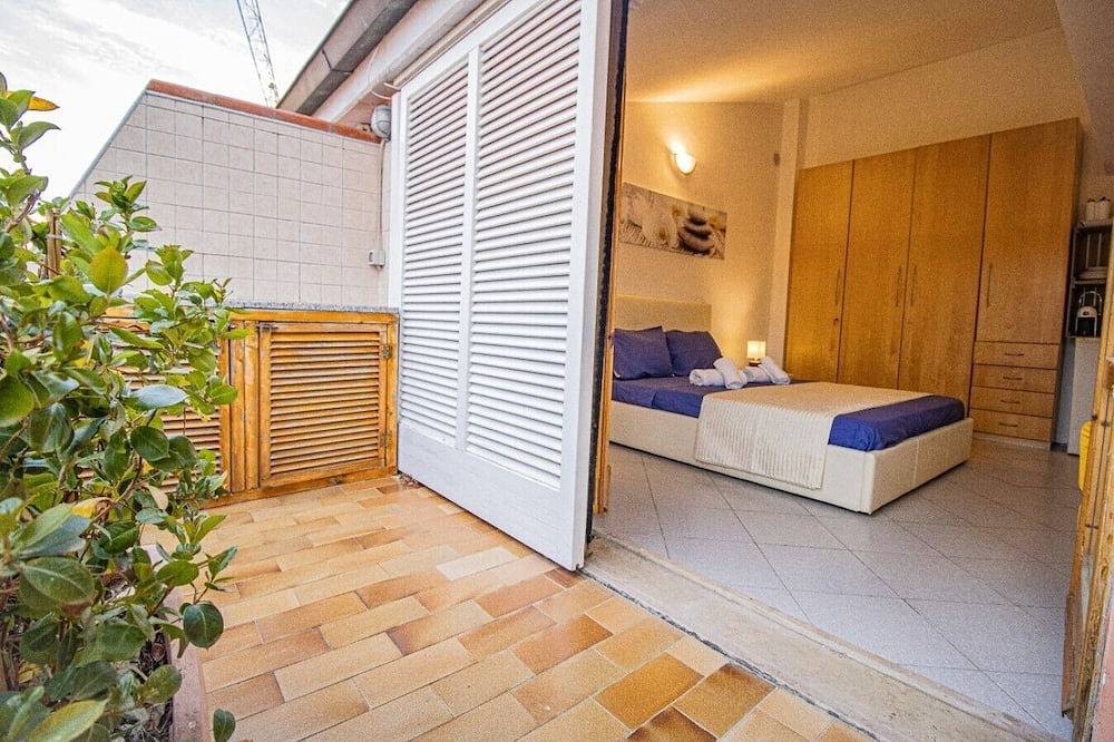 Ganze Wohnung, Wunderschönes Penthouse auf Elba mit privatem beheiztem Pool in Porto Azzurro, Toskanischer Archipel