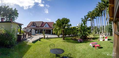 Maison d’hôte pour 2 personnes, avec jardin ainsi que piscine et terrasse à Saint-Benoît