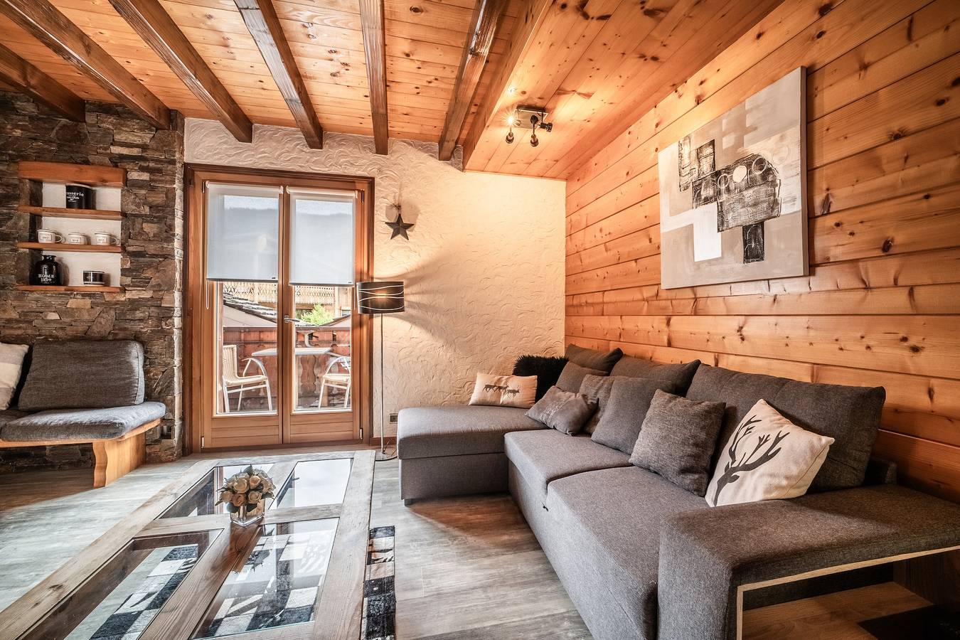 Appartement entier, Appartement "Chalet - Le Caribou" avec vue sur les montagnes, balcon et Wi-Fi in Morzine, Les Portes du Soleil