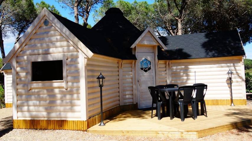 Ferienhaus für 5 Personen, mit Sauna und Kinderpool sowie Terrasse und Whirlpool