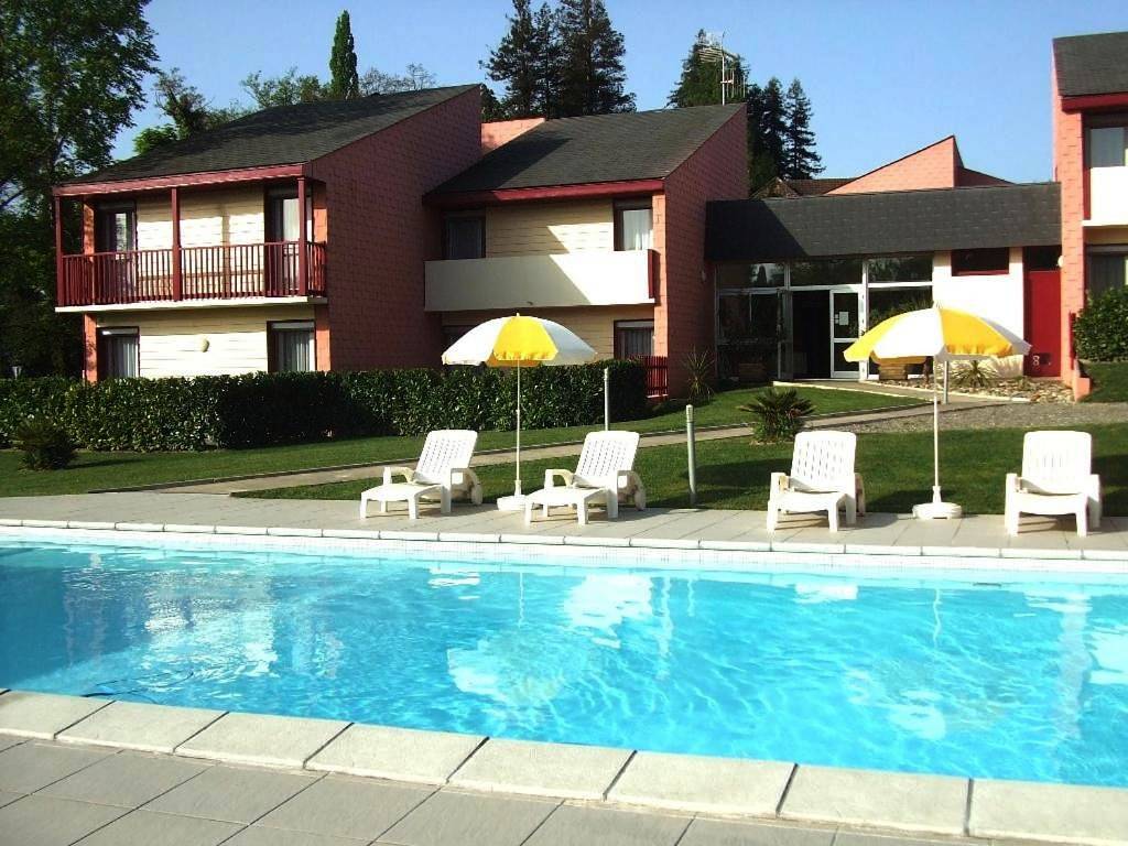Appartement entier, One-Bedroom Apartment - First Floor (2 Adults) in Salies-de-Béarn, Béarn