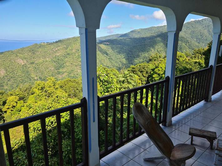 Appartement de vacances pour 3 personnes, avec vue ainsi que balcon et jardin