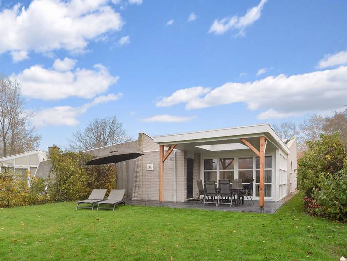 Ferienhaus für 6 Personen, mit Terrasse und Garten sowie Sauna in Brouwershaven