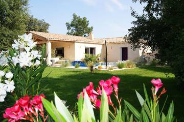 Location de vacances pour 6 personnes, avec jardin à Méjannes-le-Clap