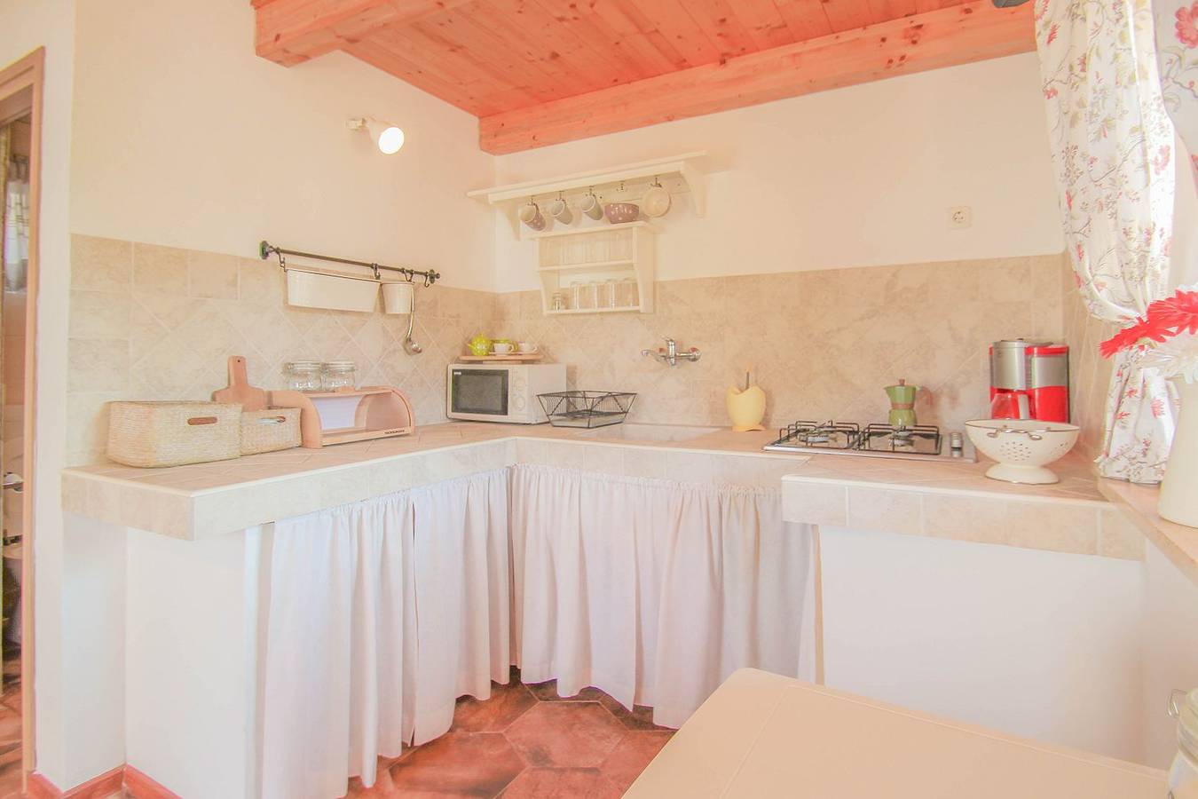 Ganze Wohnung, Charmantes Studio-Apartment mit mediterranem Garten, Grill, Liege, Wifi in Novigrad, Umag und Umgebung