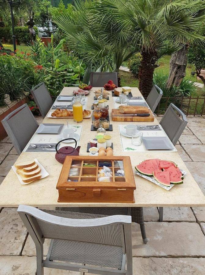 Chambre d’hôte pour 2 personnes, avec jardin et vue, animaux acceptés à Menton - 2
