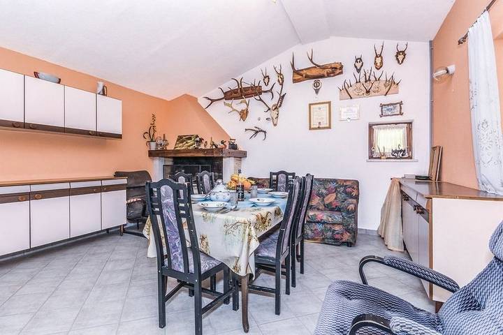 Ferienhaus für 3 Personen, mit Pool und Balkon/Terrasse