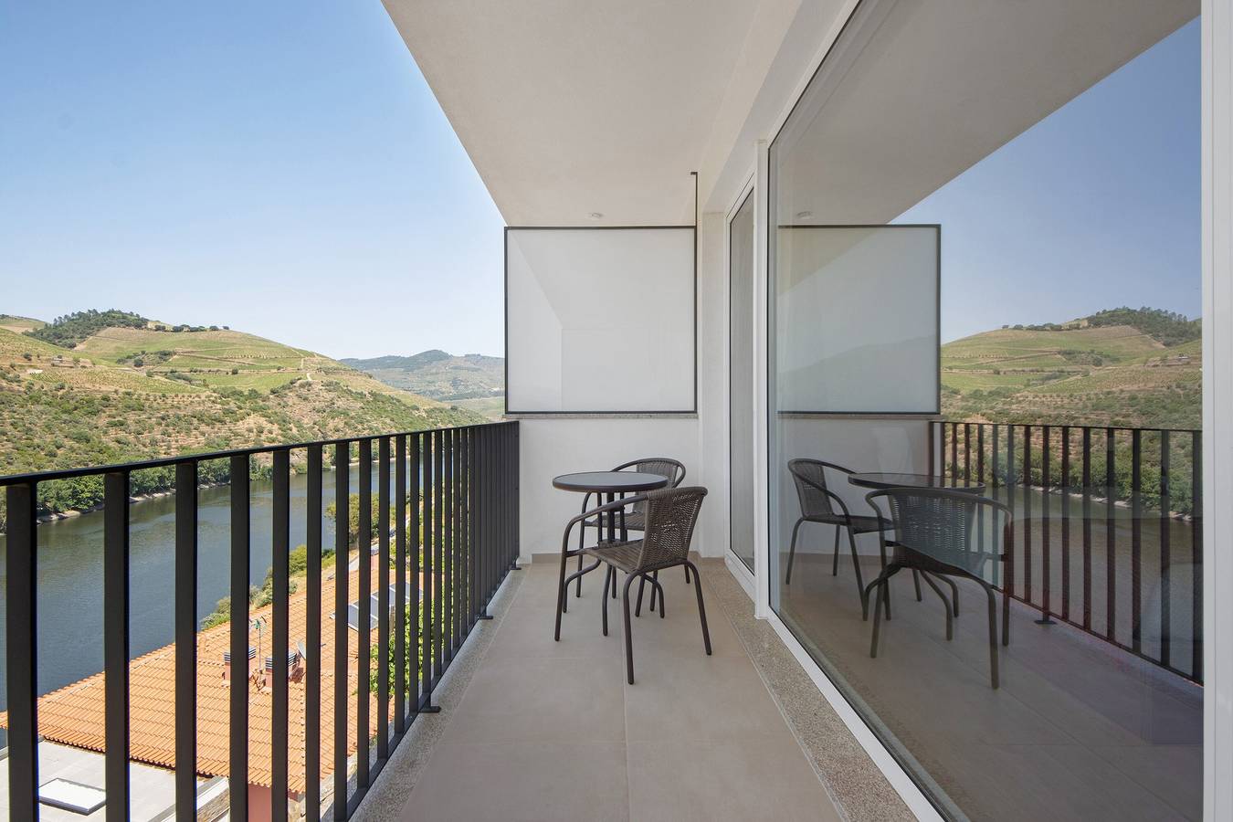 Unterkunft in einer Ferienanlage 'Quinta Da Pedra Caldeira G' mit Bergblick, Wi-Fi und Klimaanlage in Fontelo, Douro-Tal