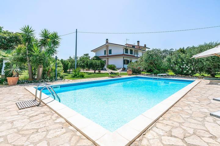 Holiday apartment for 6 people, with pool and balcony as well as garden - 1