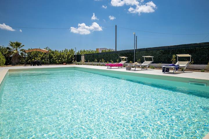 Location de vacances pour 12 personnes, avec balcon/terrasse et jacuzzi à Taviano - 3