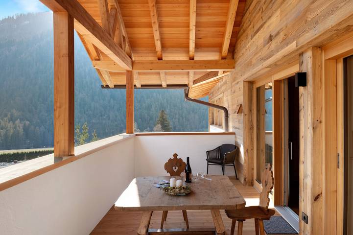 Baita per 4 persone, con Balcone e Sauna in Alta Badia