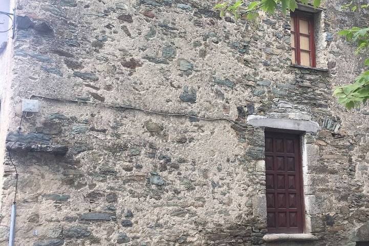 Location de vacances pour 8 personnes, avec Terrasse à Castello-di-Rostino