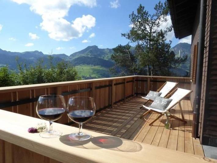 Ferienhaus für 6 Personen, mit Balkon und Terrasse sowie Garten und Ausblick