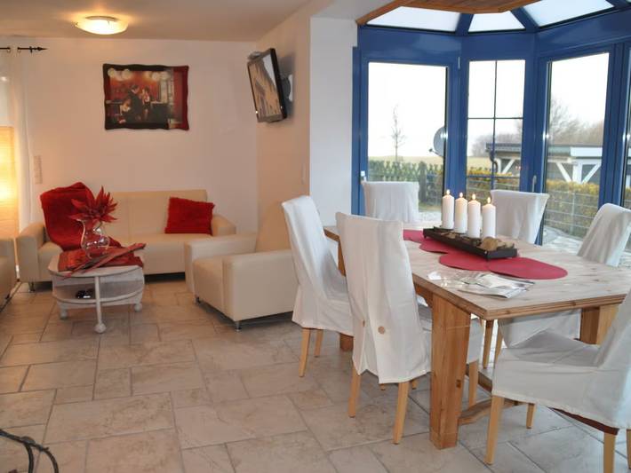 Ferienhaus für 6 Personen, mit Seeblick und Garten sowie Terrasse, kinderfreundlich in Göhren-Lebbin - 4