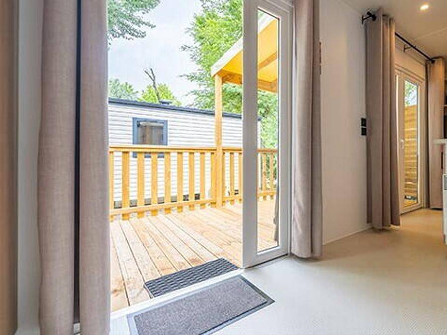 Camping Le Soleil de Saint Sieu (Anciennement Le Villeu) - Mobilhome 6 personnes - Comfort | 3 Ch. | 6 Pers. | Terrasse surélevée | Clim. in Lancieux, Région de Dinan