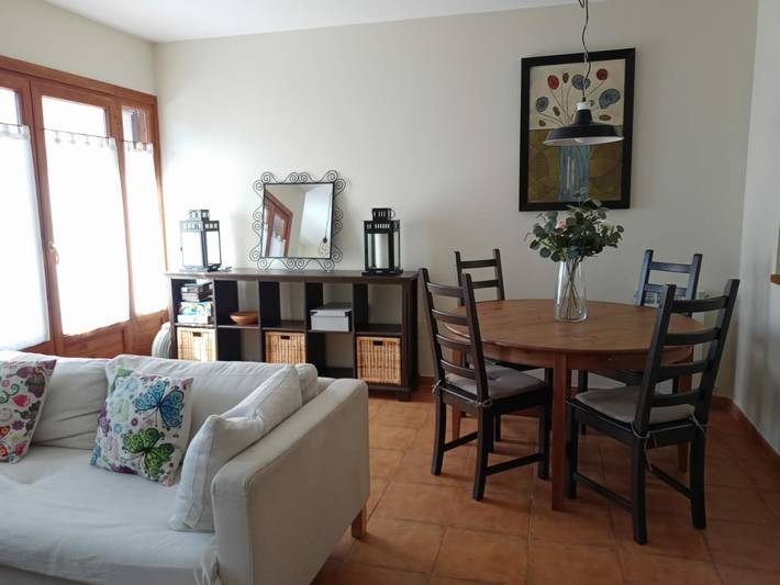 Gemütliches Ferienhaus für 8 Personen mit Patio und Garage in Villanúa in Villanúa, Aragonesische Pyrenäen