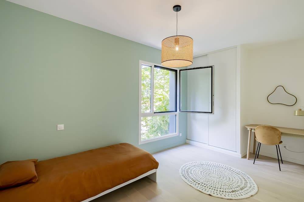 Entire apartment, Spacious 4Br with Lovely Balcony ☀️ in Caudéran (Bordeaux), Bordeaux