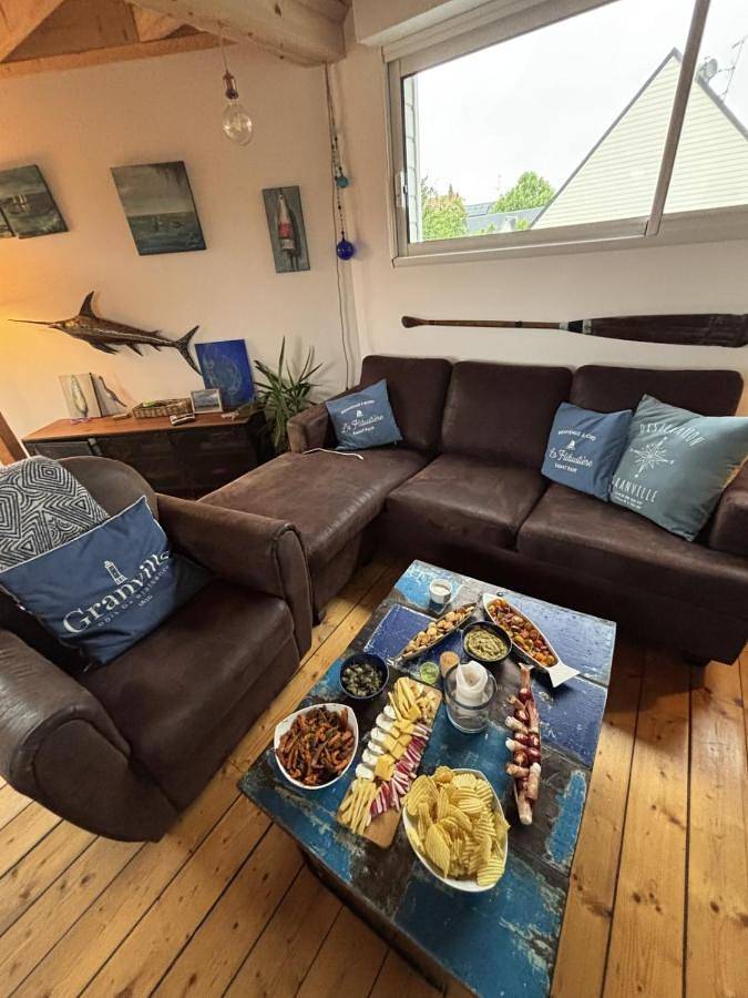Two-Bedroom House in Saint-Pair-sur-Mer, Côte de la Déroute