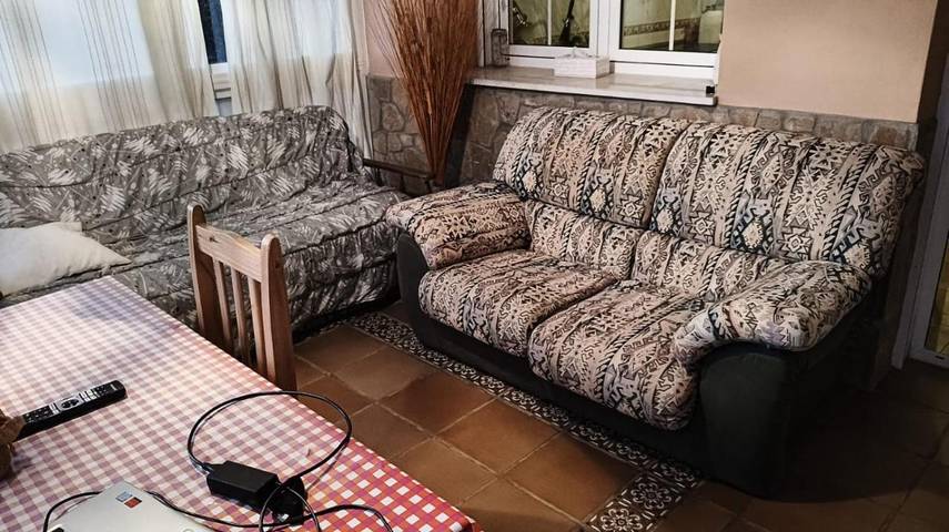 Casa rural para 17 personas, con Balcón y Terraza además de Jardín y Piscina en Villel - 3
