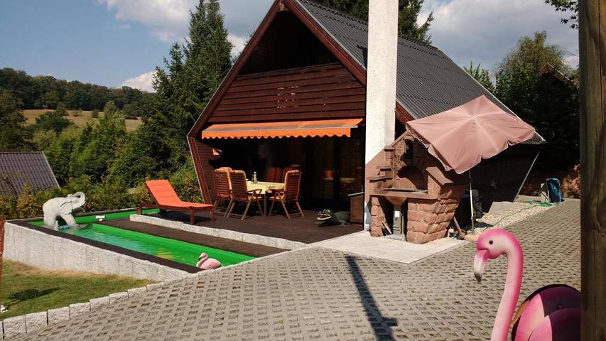 Ferienhaus für 6 Personen, mit Balkon und Terrasse sowie Garten und Pool in Wald-Michelbach