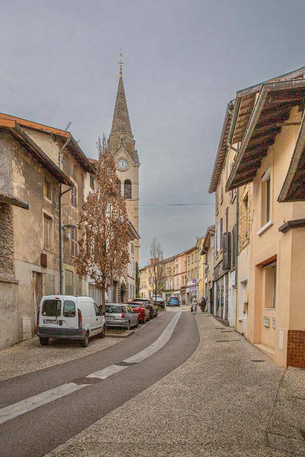 Appartement entier, T2 centre de la Verpillière in La Verpillière, Région de La Tour-du-Pin