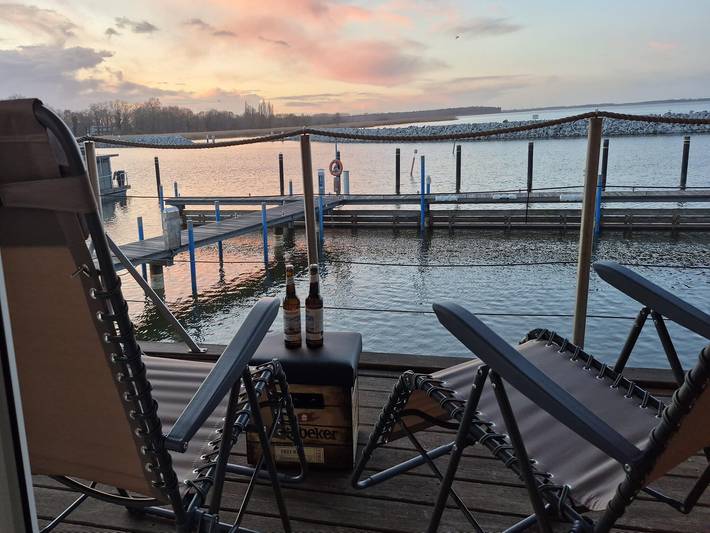 Péniche pour 5 personnes, avec balcon, adapté aux familles à Barth - 3