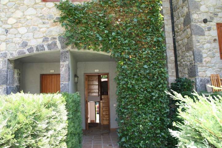 Location de vacances pour 8 personnes, avec terrasse et jardin ainsi que piscine et vue à Benasque - 3