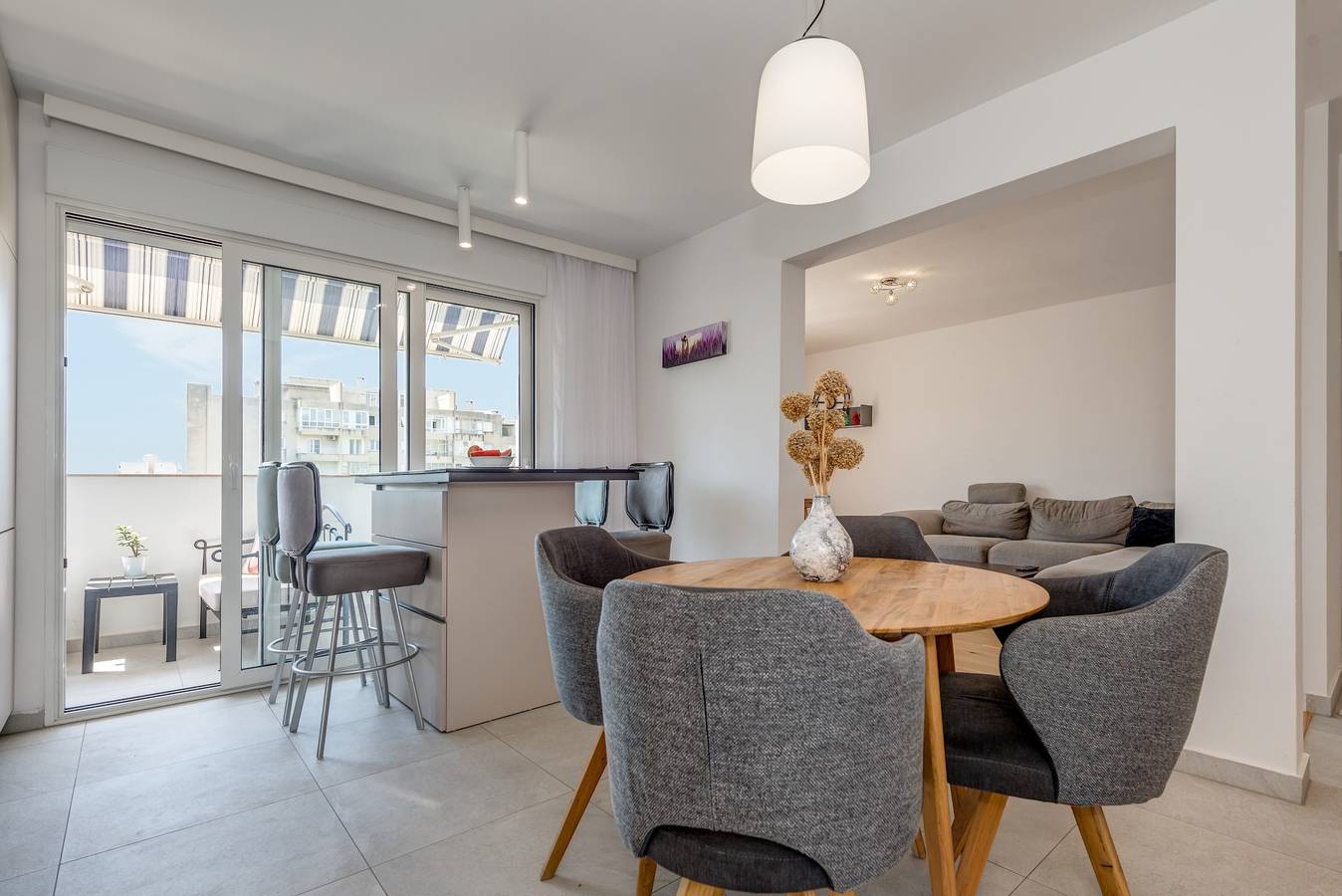 Appartamento intero, Modern 90 m2 apt with balcony w the sea view in Spalato, Regione spalatino-dalmata
