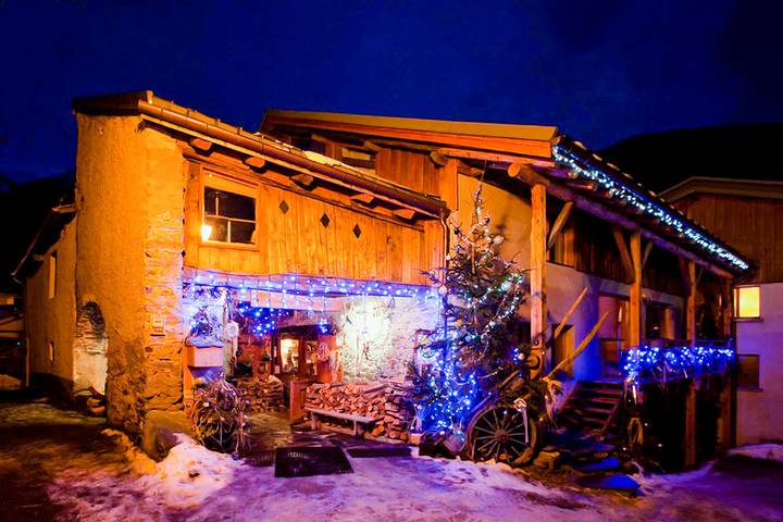 Chalet pour 20 personnes, avec jacuzzi ainsi que terrasse et sauna à Peisey-Nancroix