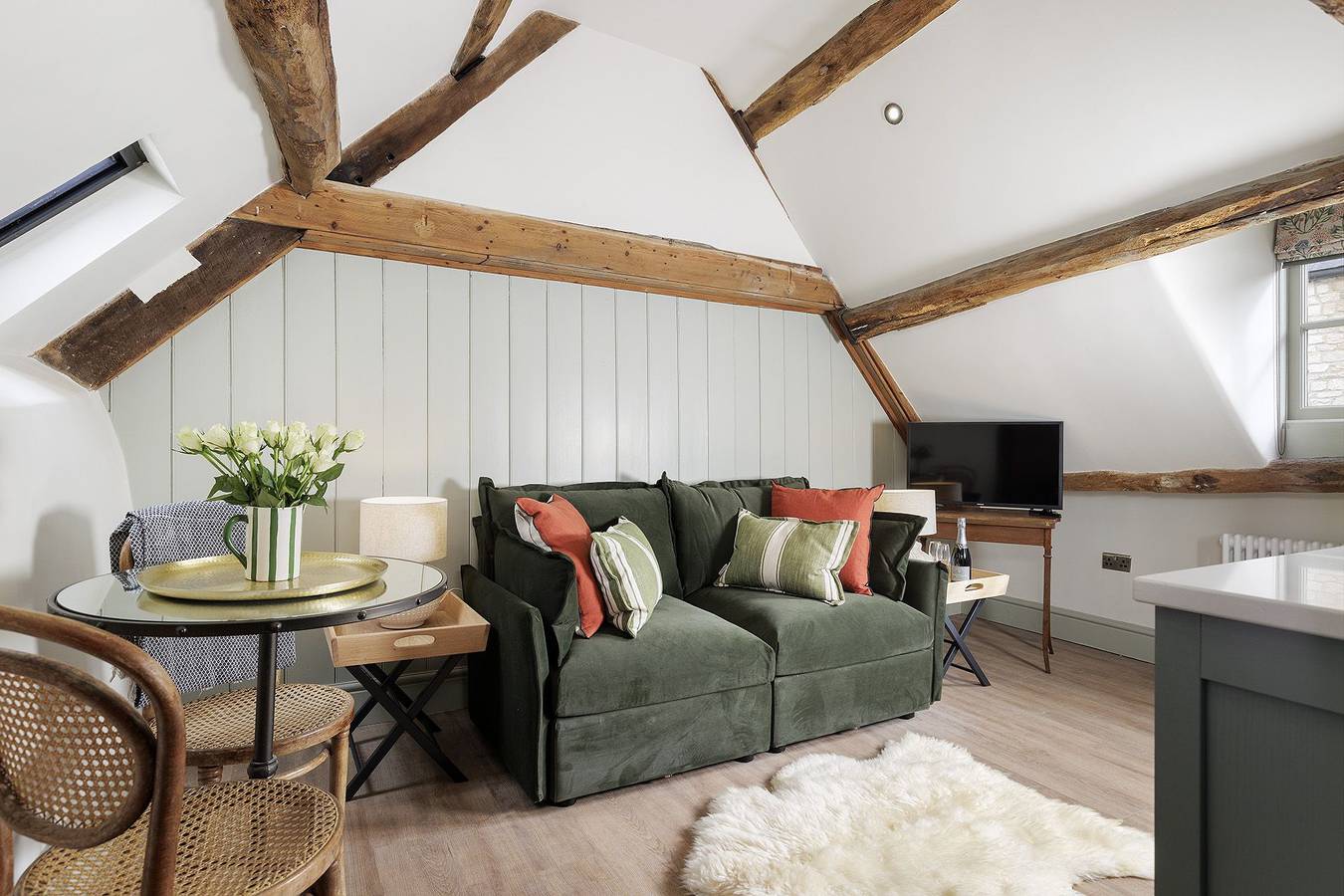 Entire apartment, The Miller's Snug at Cowley House in Cirencester, Gloucestershire