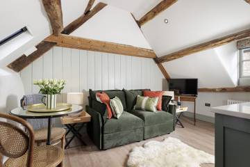 Glamping for 2 People in Cirencester, The Cotswolds, Photo 3