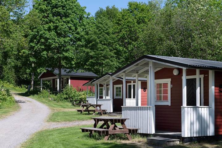 Camping för 4 Personer, med Terass och Trädgård i Katrineholm