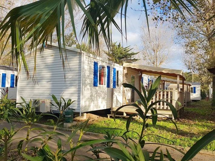 Camping pour 6 personnes, avec terrasse et bassin pour enfant à Sérignan - 3