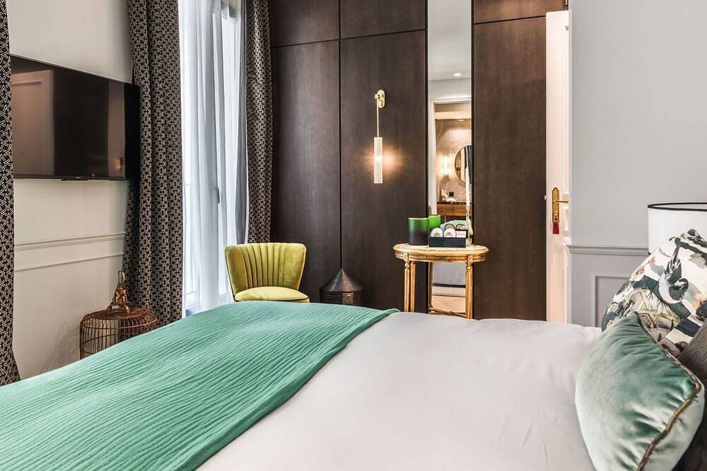 Maison Montespan by Fantasia Villas in Eiffelturm, Paris