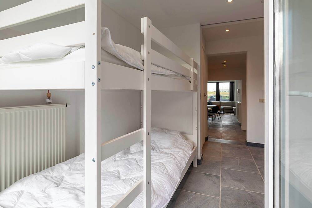 Entire apartment, Ruim appartement Zeebrugge voor 4p in Bruges, Belgian Coast