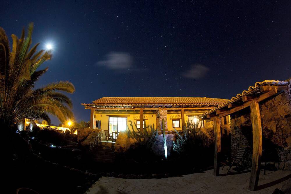 Ganze Wohnung, Finca Fuerteventura \" Casa Piedra\"  Appartement Luna in Triquivijate, Antigua