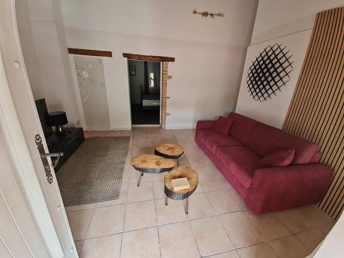 Gîte pour 8 personnes, avec piscine ainsi que vue et jardin à Le Martinet - 2