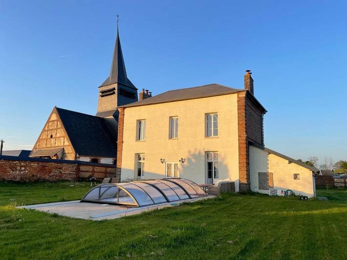 Cottage pour 9 personnes, avec vue et terrasse ainsi que piscine et jardin, animaux acceptés dans Callengeville