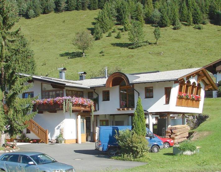 Ferienwohnung für 5 Personen, mit Balkon und Pool sowie Ausblick und Seeblick am Kaiserwinkl