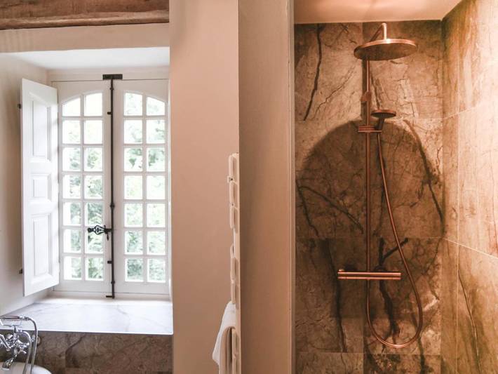 Chambre d’hôte pour 14 personnes, avec jardin ainsi que vue et balcon dans Château-Gontier-sur-Mayenne - 4