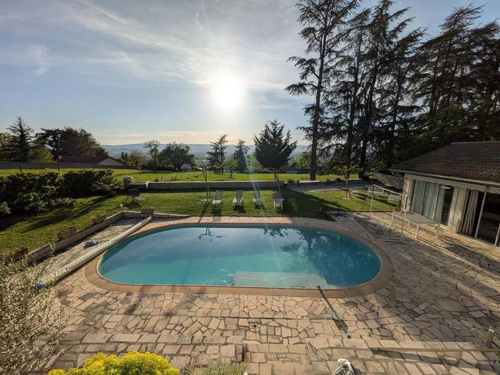 Location de vacances pour 14 personnes à Saint-Just-Saint-Rambert - 2