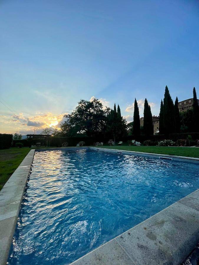 Privatzimmer für 3 Personen, mit Pool und Garten, kinderfreundlich in Pienza