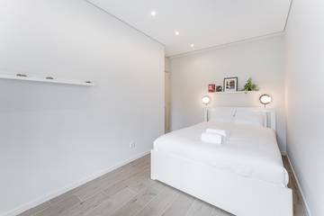 Vacation Rental for 4 Guests in Historic city of Porto, Porto, Picture 1