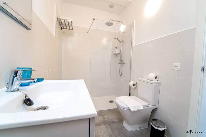 Gîte pour 2 personnes, avec piscine dans Tahiche - 4