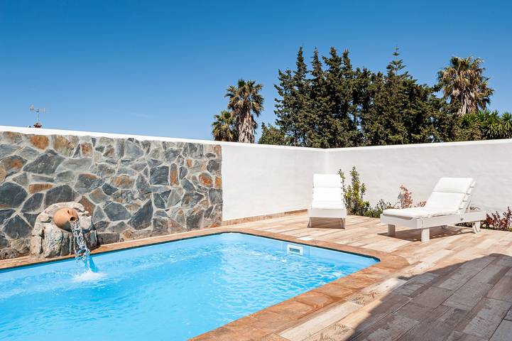 Casa rural para 4 personas, con Jardín